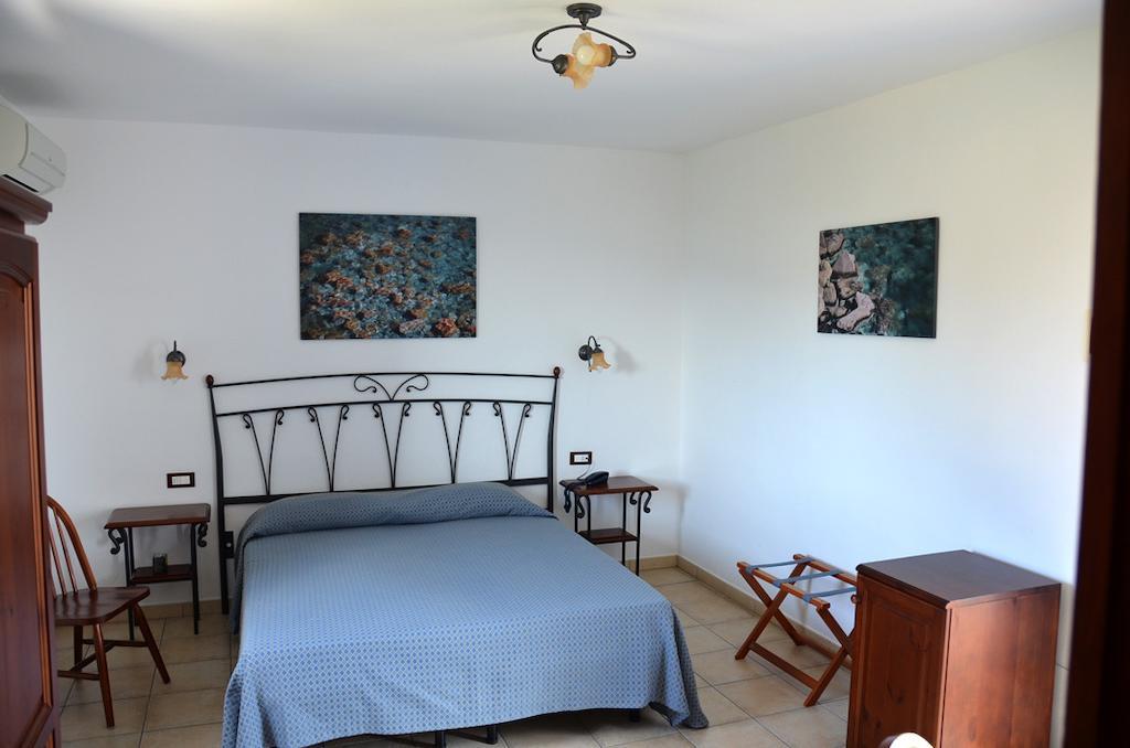 Punta Barone Santa Marina Salina